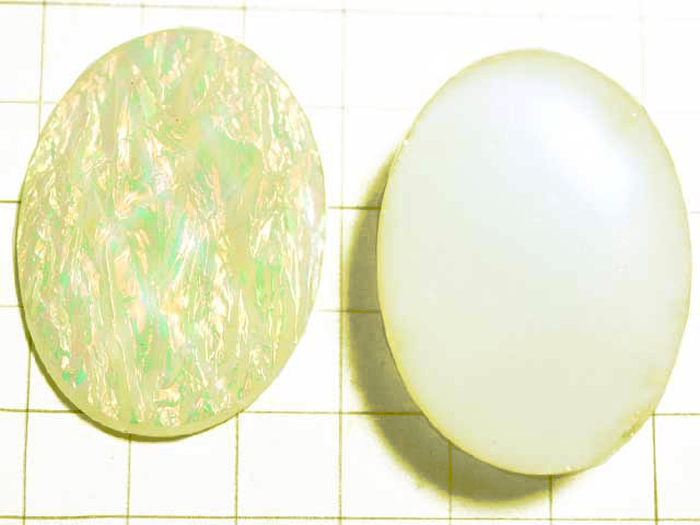 CO463FM　４０×３０　レジンカボ　ホワイトオパール　