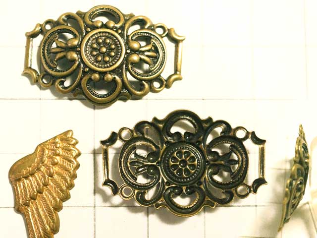 MF646FM　コネクター　花バックル　真鍮古美