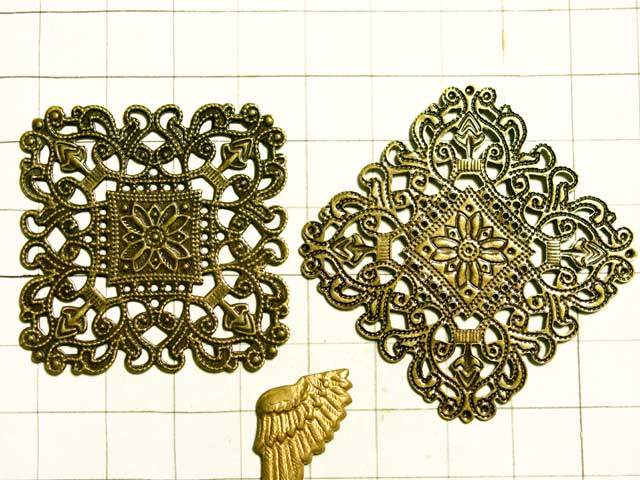 MF687FM　フィリグリー　４０ｍｍスクエア　真鍮古美