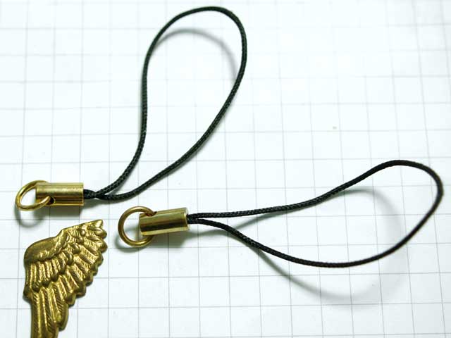 MF764FM　ストラップ金具　黒紐　金　２個セット