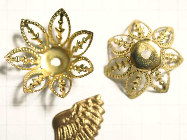 MF878FM　ビーズキャップ　２１ｍｍ７枚花　金