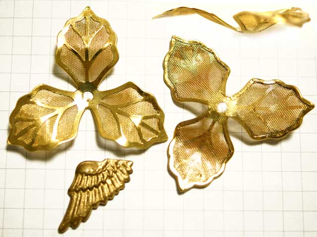 MF889FM　メッシュ３枚花　金