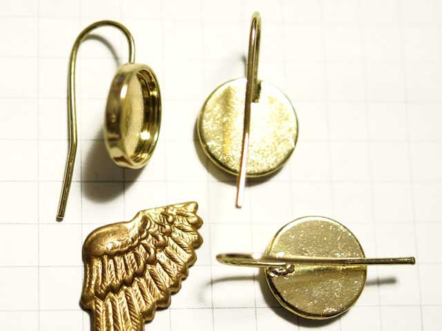 MF893FM　ピアス　１０ｍｍパッド　シンプル　金