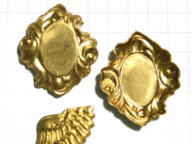 MF950JJ　スタンピング　１４×１０オーバル台　巻模様　真鍮　