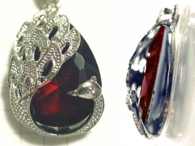 MS341PW 25×18 ドロップST バチカン付 孔雀 銀