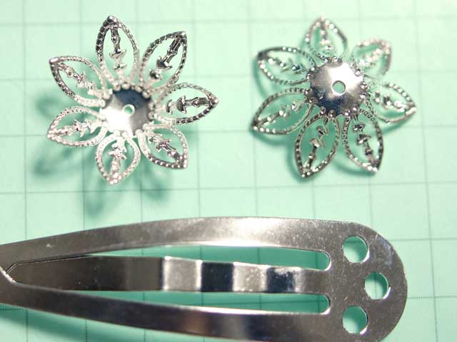 MS375FM　ビーズキャップ　１５ｍｍ７枚花　銀　５個セット