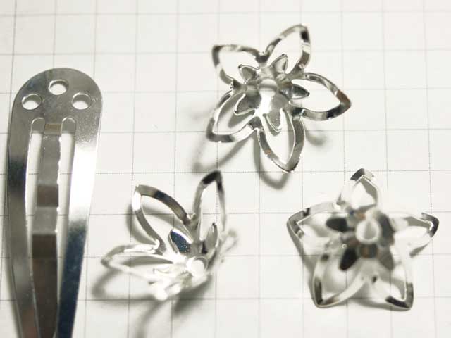 MS376FM　ビーズキャップ　１７ｍｍ　５枚花　銀