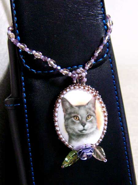 PO03CUS　猫カメオのバッグチャーム