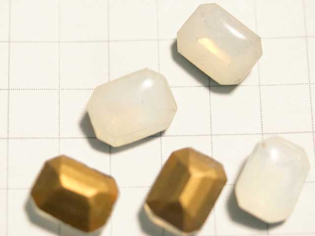 RO123JJ　８×６　オクタゴン　ホワイトオパール　カット