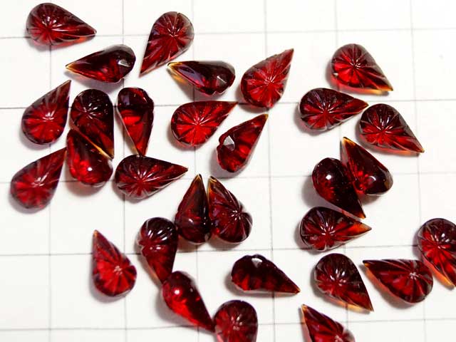 RT103JJ　１０×６　ティアドロップ　彫刻ルビー