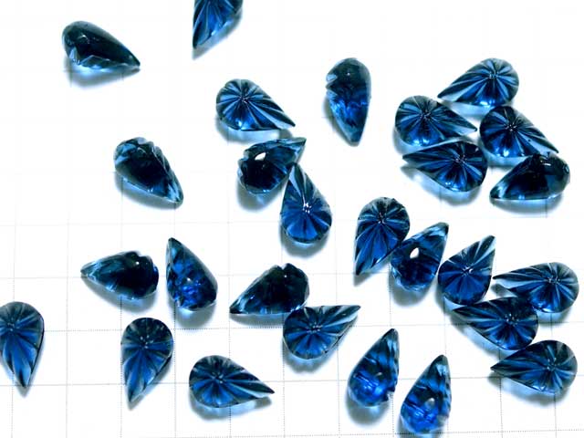 RT123JJ　８×４．８　ティアドロップ　彫刻サファイア