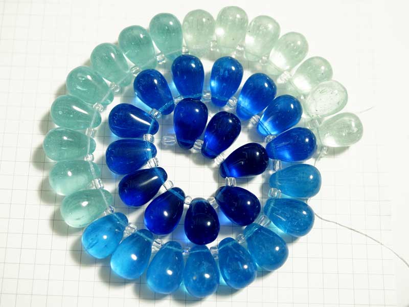 BG174FM グラスビーズ　１７×１１　ラムネ・カプリＭＩＸ　１連