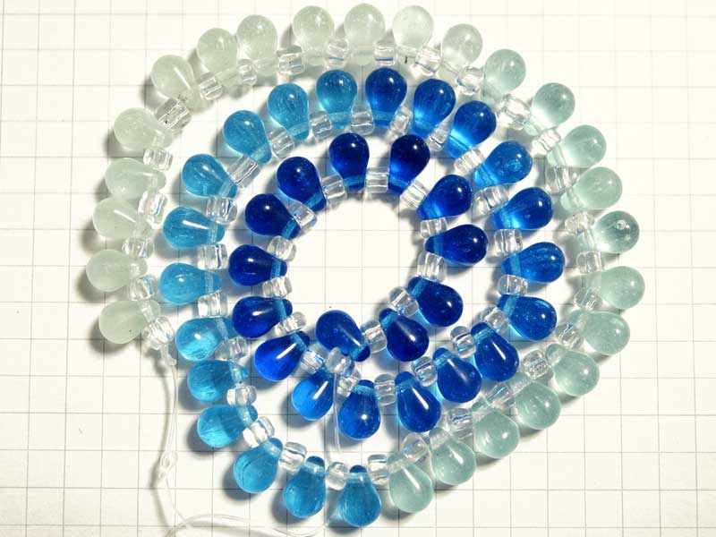 BG176FM グラスビーズ　８×６　ラムネ・カプリＭＩＸ　１連