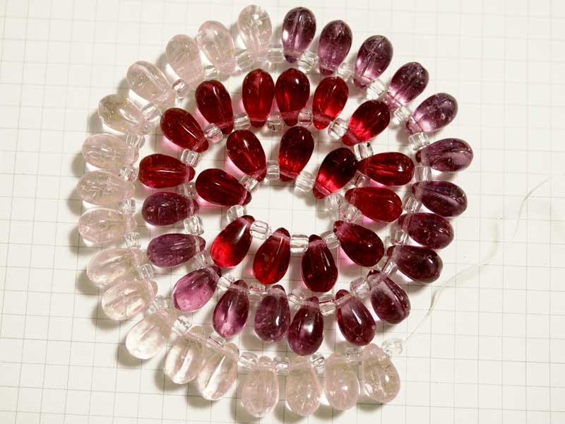 BG178FM グラスビーズ　１２×７　ピーチ・コスモスＭＩＸ　１連