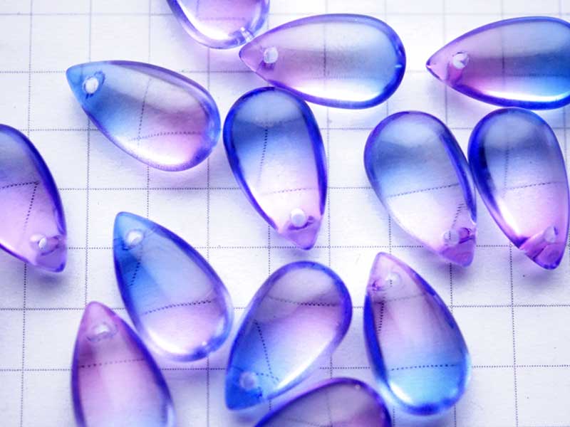 BG202JJ グラスビーズ　１４×８　サファイア＆アメシスト　ドロップ