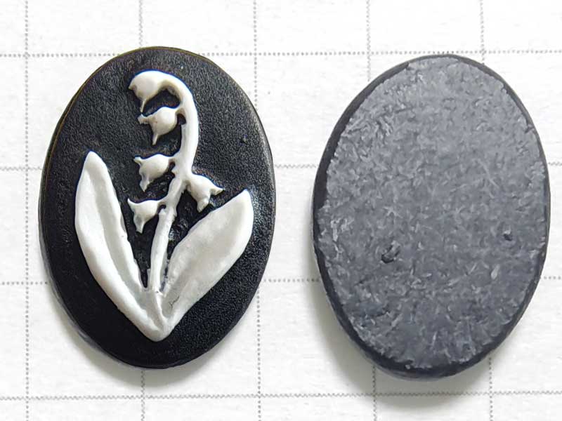 CO155JA　１４×１０　アクリルカメオ　すずらん　黒