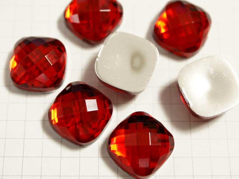 CS672JF １６ｍｍ　アクリルカボ　カットスカーレット