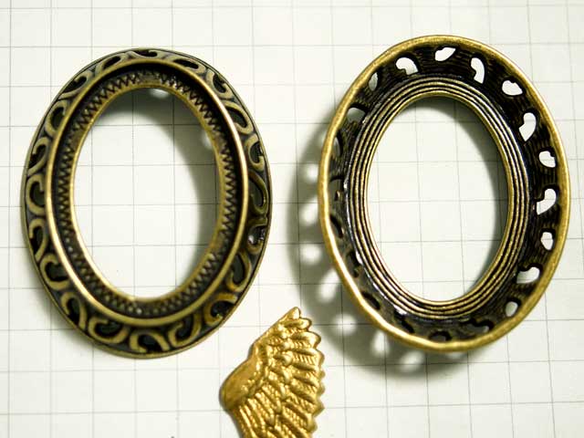 ３０×２２　オーバル　装飾台枠　金古美