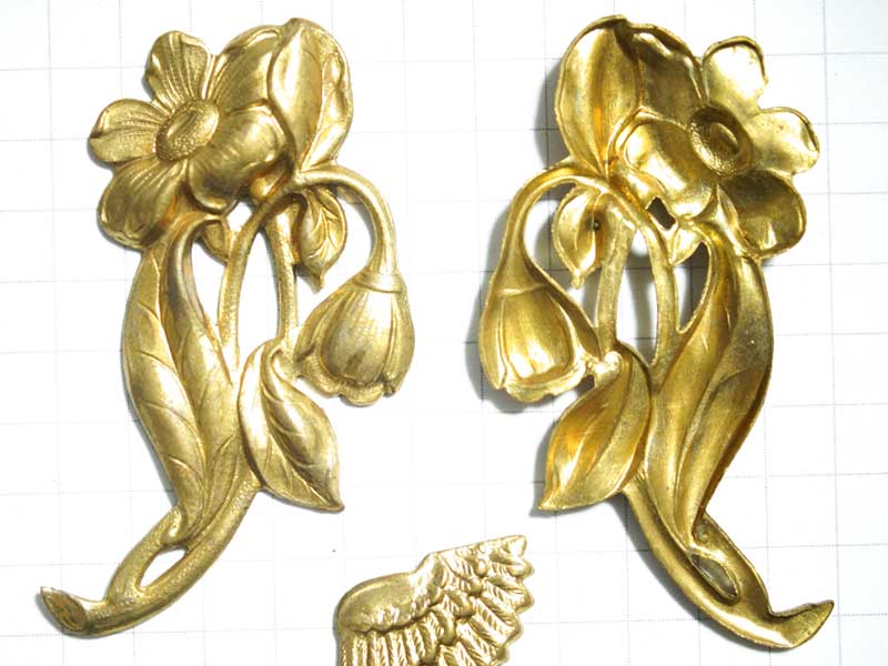 MH115JJ　スタンピング　デイジー　真鍮