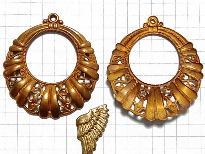 MH197JJ　スタンピング　クレッセント　真鍮古美