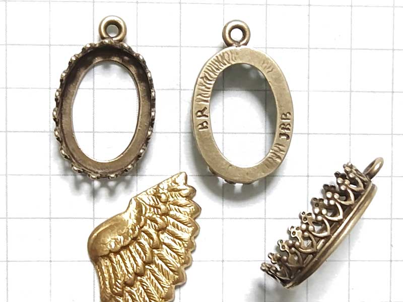 MH205FM　 １４×１０　オーバルＳＴ　１カン　クラウン　真鍮古美