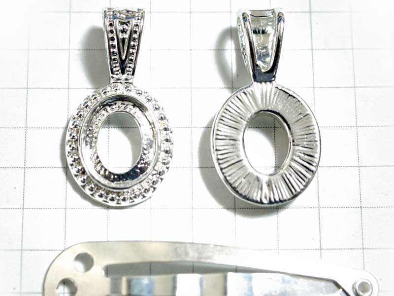 MS485FM　１０×８　ペンダントＳＴ　バチカン付　銀