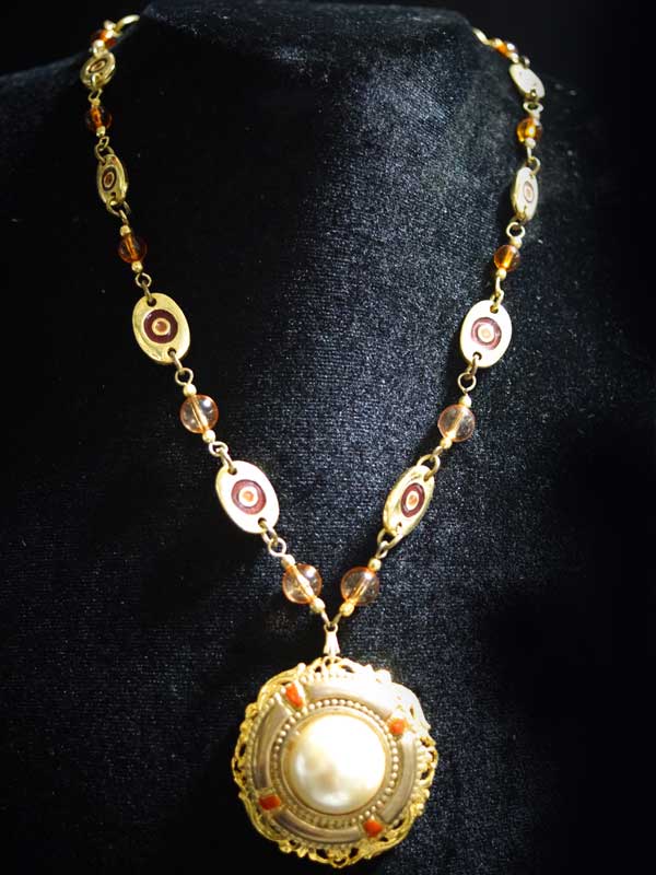 MU43NUS　クラックルビーズのネックレス