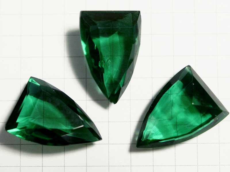 RF13EJJ ２０×１４　変形シールドシェイプ　エメラルド