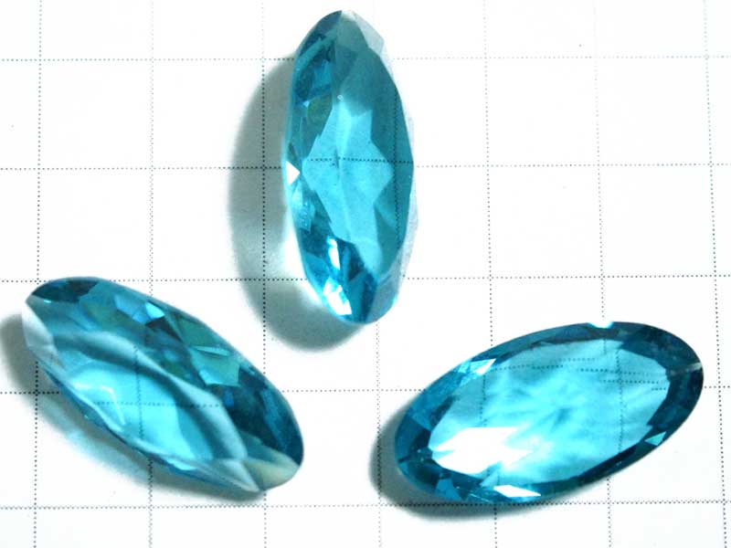 SOV41JJ １４×７　クリスタル　オーバル　ジルコン